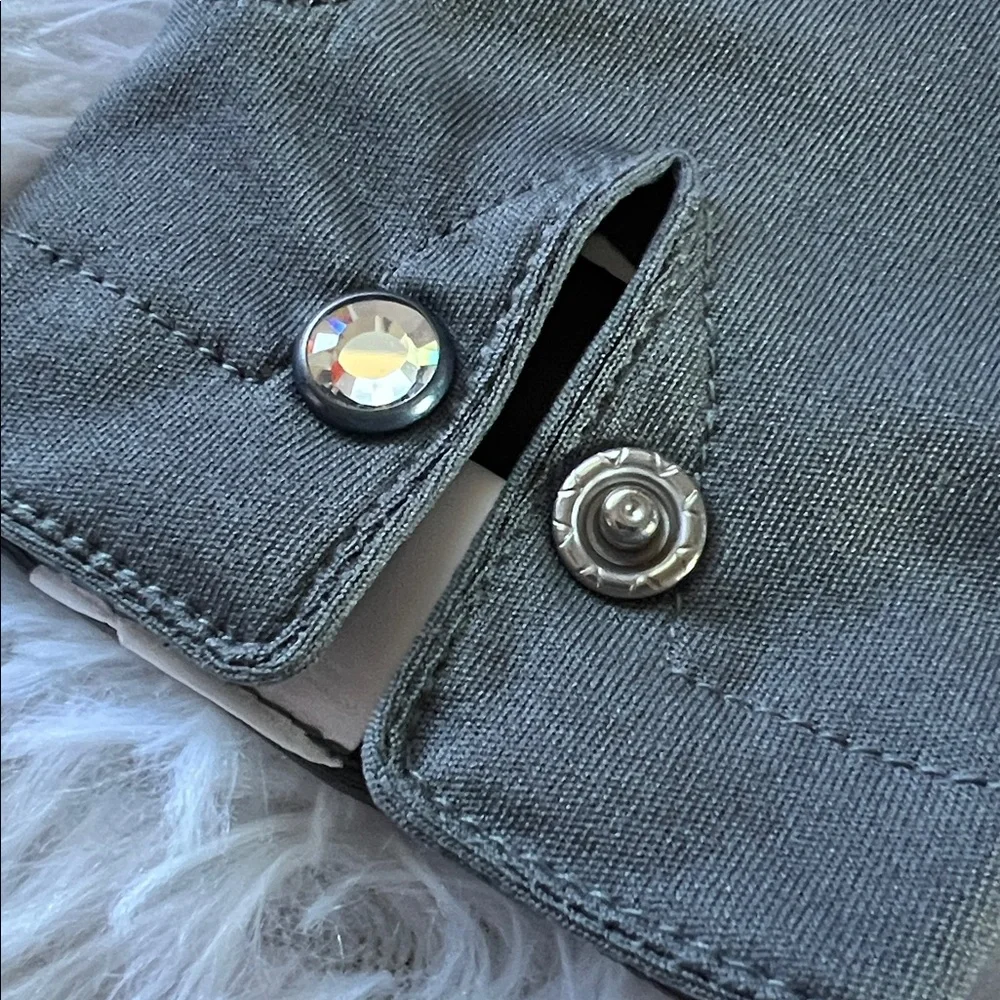 Swarovski Crystal Embellished Grey Gloves NWOT
